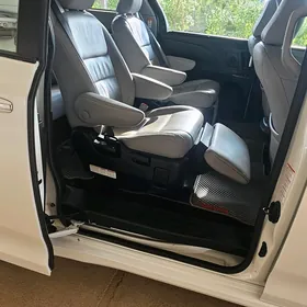 Toyota Sienna 2018