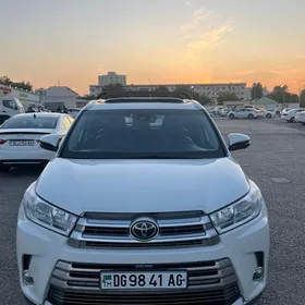 Toyota Highlander 2018