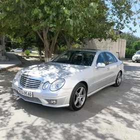 Mercedes-Benz E350 2005