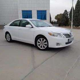 Toyota Camry 2011