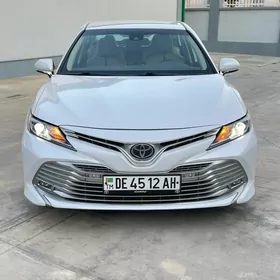 Toyota Camry 2020