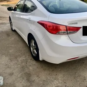 Hyundai Elantra 2011