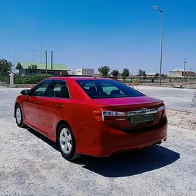 Toyota Camry 2013