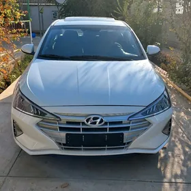 Hyundai Elantra 2020