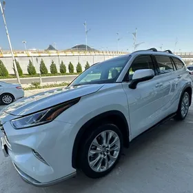 Toyota Highlander 2022