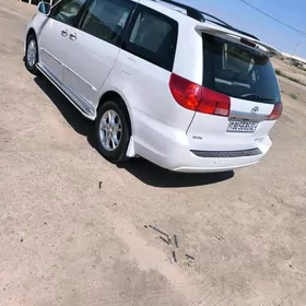 Toyota Sienna 2005