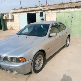 BMW E39 2001