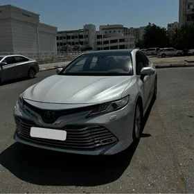 Toyota Camry 2018