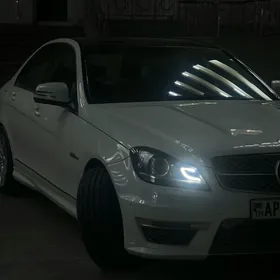 Mercedes-Benz C300 2010