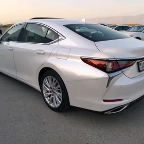 Lexus ES 350 2019