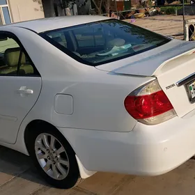 Toyota Camry 2004