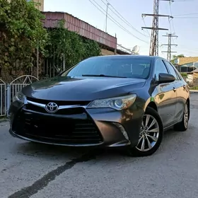 Toyota Camry 2015