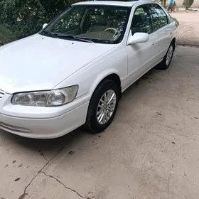 Toyota Camry 2000