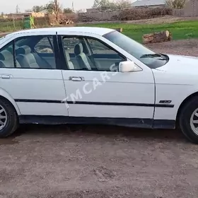 BMW 320 1992