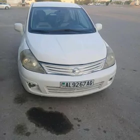 Nissan Versa 2010