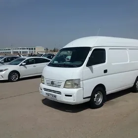 Nissan Urvan 2005