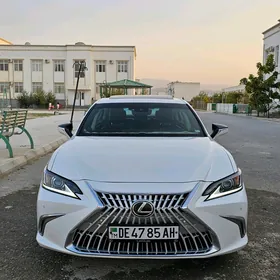 Lexus ES 350 2019