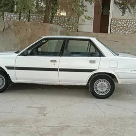 Toyota Carina 1990