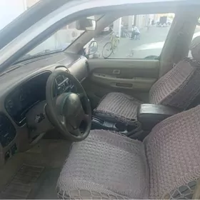 Nissan Pathfinder 1997