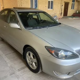 Toyota Camry 2004