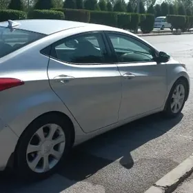 Hyundai Elantra 2012