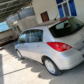 Nissan Versa 2009