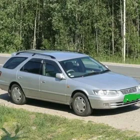 Toyota Camry 1998