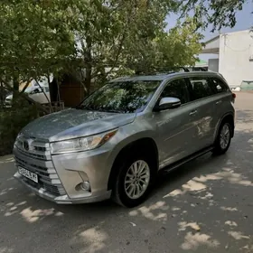 Toyota Highlander 2017