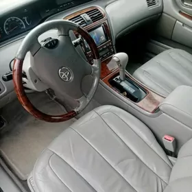 Toyota Avalon 2001