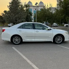 Toyota Camry 2014