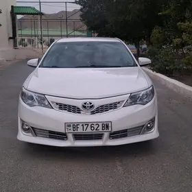 Toyota Camry 2013