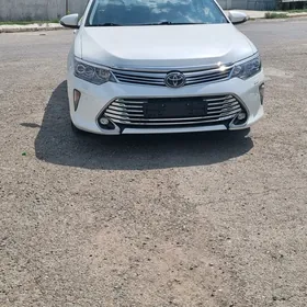 Toyota Camry 2018