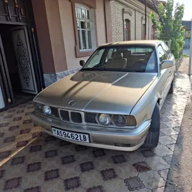 BMW 525 1990