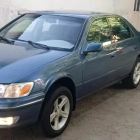 Toyota Camry 2001