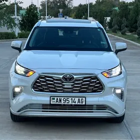 Toyota Highlander 2021