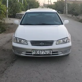 Toyota Camry 2001