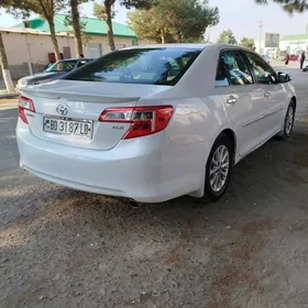 Toyota Camry 2012