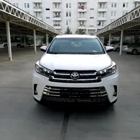 Toyota Highlander 2016