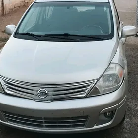 Nissan Versa 2011