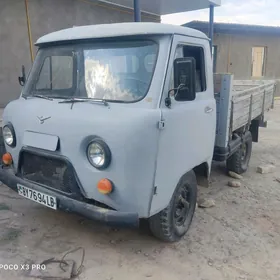 UAZ 452 1987