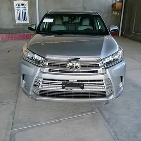 Toyota Highlander 2019