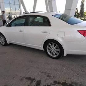 Toyota Avalon 2010