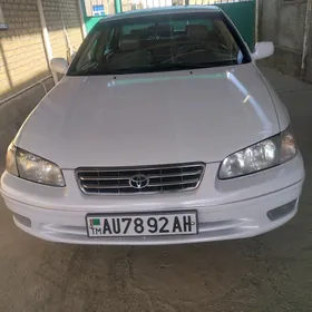 Toyota Camry 2000