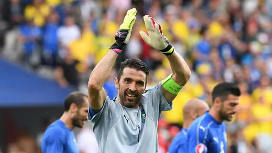 Janluiji Buffon UEFA-nyň prezidentiniň baýragyna mynasyp boldy