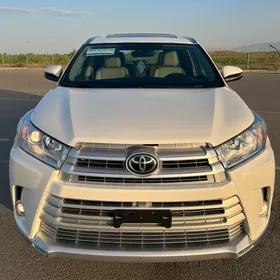 Toyota Highlander 2019