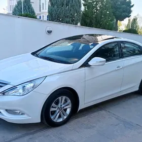 Hyundai Sonata 2011