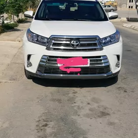 Toyota Highlander 2018