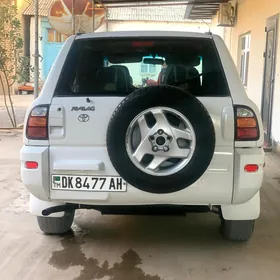 Toyota RAV4 1999