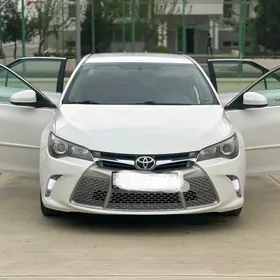 Toyota Camry 2016