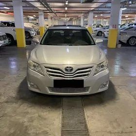 Toyota Camry 2010